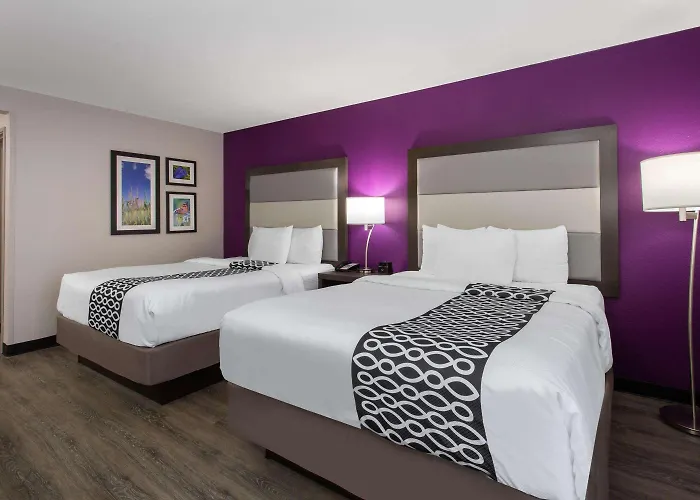 Hotel La Quinta By Wyndham 3*